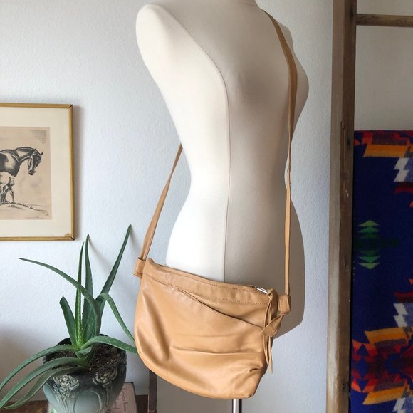 ERIN TEMPLETON TGIF Shoulder / Crossbody Bag in Soft Tan Recycled Leather - Picture 5 of 9